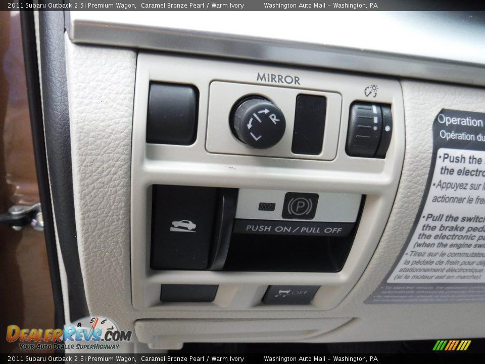2011 Subaru Outback 2.5i Premium Wagon Caramel Bronze Pearl / Warm Ivory Photo #16