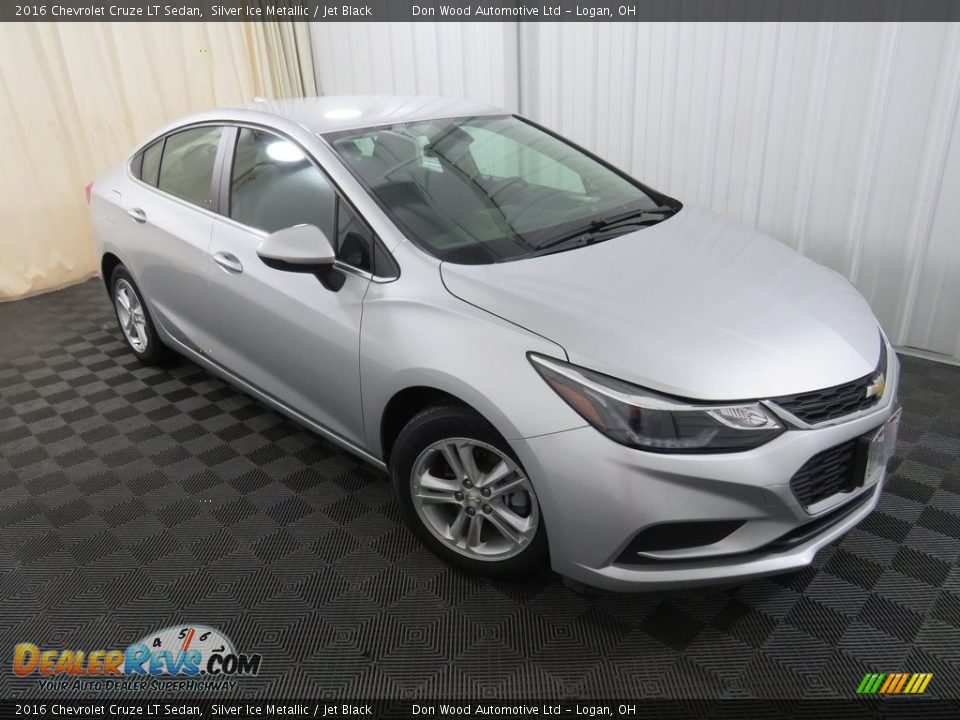2016 Chevrolet Cruze LT Sedan Silver Ice Metallic / Jet Black Photo #4
