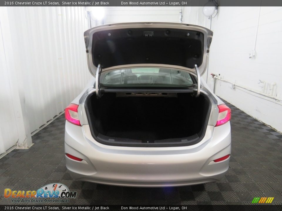 2016 Chevrolet Cruze LT Sedan Silver Ice Metallic / Jet Black Photo #13