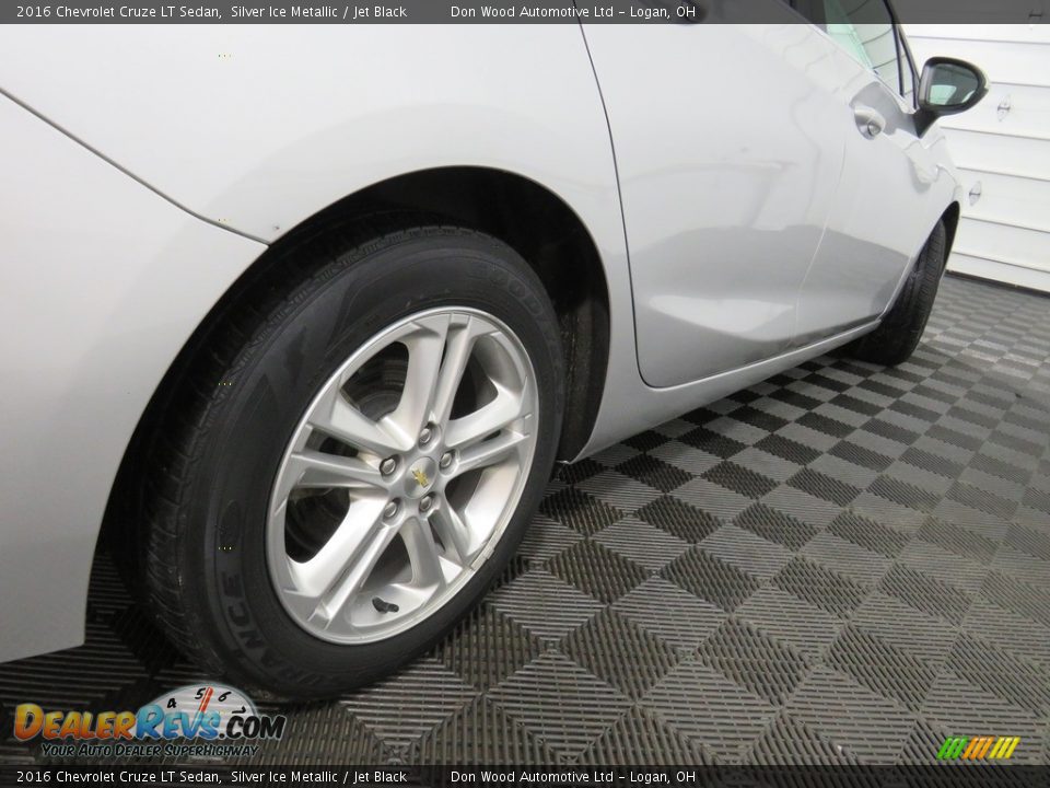2016 Chevrolet Cruze LT Sedan Silver Ice Metallic / Jet Black Photo #16