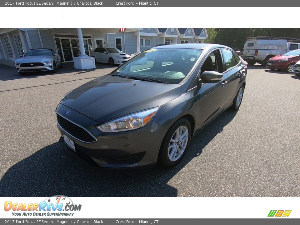 2017 Ford Focus SE Sedan Magnetic / Charcoal Black Photo #3