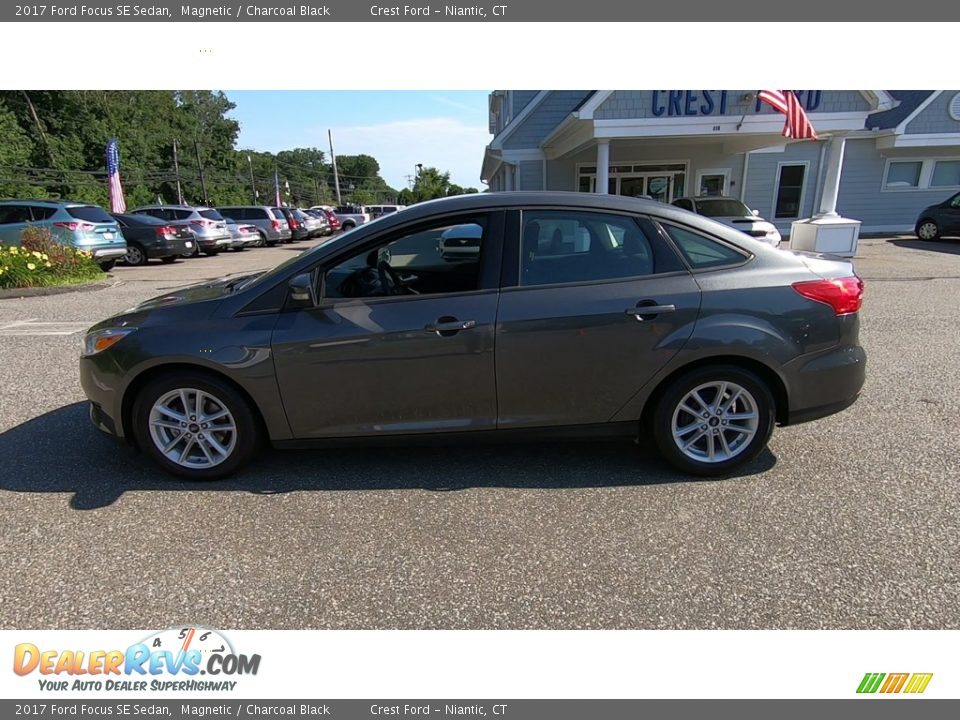 2017 Ford Focus SE Sedan Magnetic / Charcoal Black Photo #4