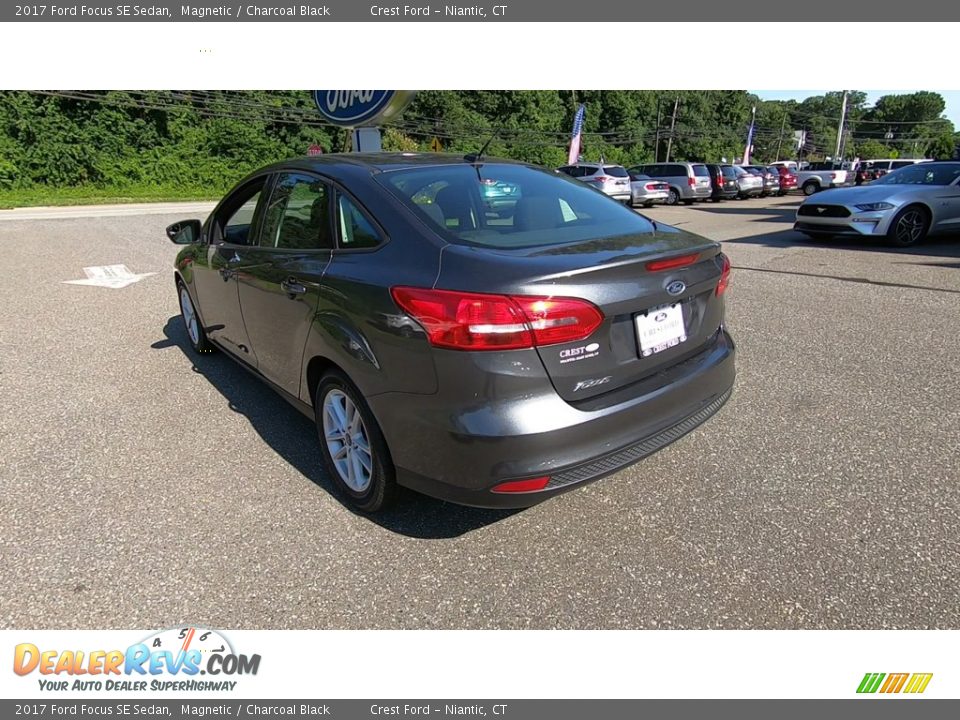 2017 Ford Focus SE Sedan Magnetic / Charcoal Black Photo #5