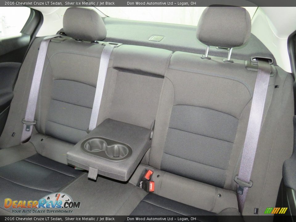 2016 Chevrolet Cruze LT Sedan Silver Ice Metallic / Jet Black Photo #31