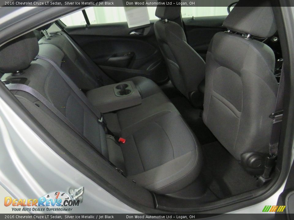 2016 Chevrolet Cruze LT Sedan Silver Ice Metallic / Jet Black Photo #36