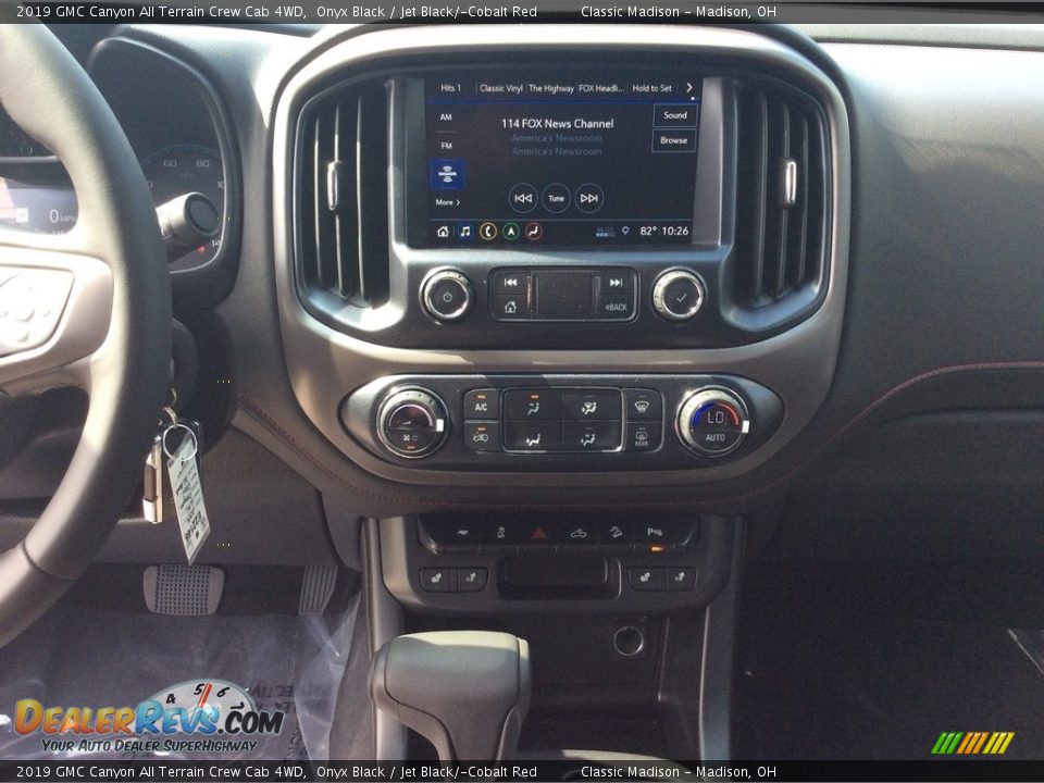 Controls of 2019 GMC Canyon All Terrain Crew Cab 4WD Photo #14