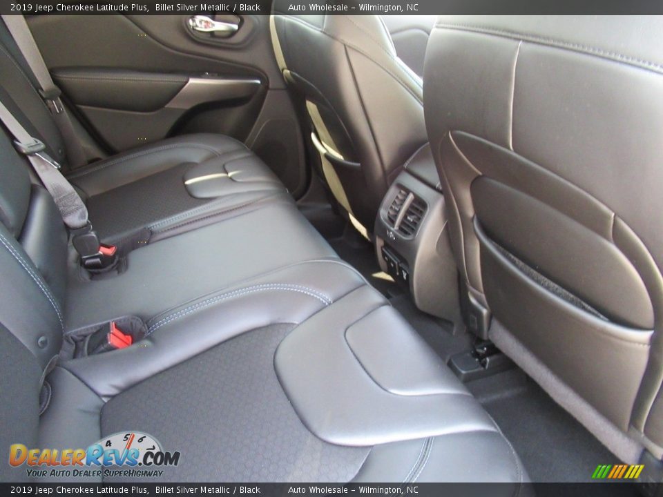 2019 Jeep Cherokee Latitude Plus Billet Silver Metallic / Black Photo #13