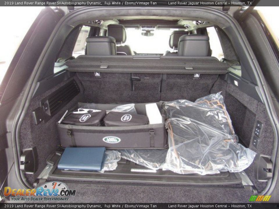 2019 Land Rover Range Rover SVAutobiography Dynamic Trunk Photo #17