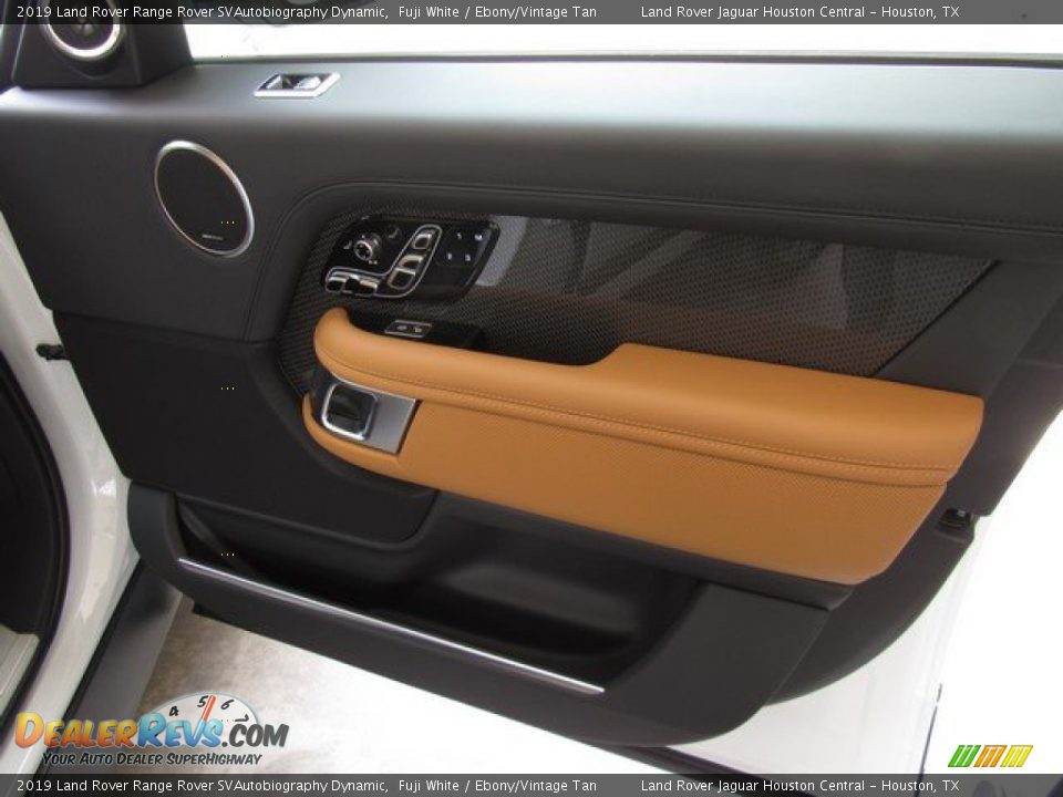 Door Panel of 2019 Land Rover Range Rover SVAutobiography Dynamic Photo #21