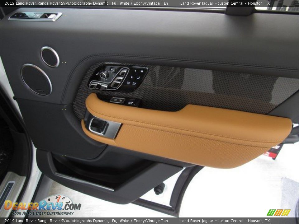 Door Panel of 2019 Land Rover Range Rover SVAutobiography Dynamic Photo #23