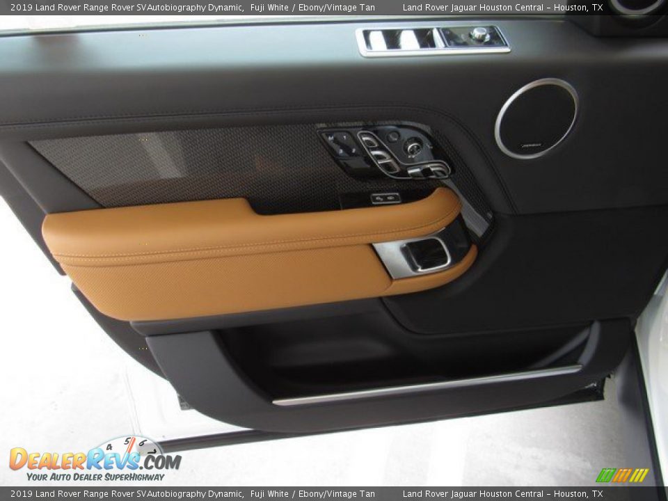 Door Panel of 2019 Land Rover Range Rover SVAutobiography Dynamic Photo #27