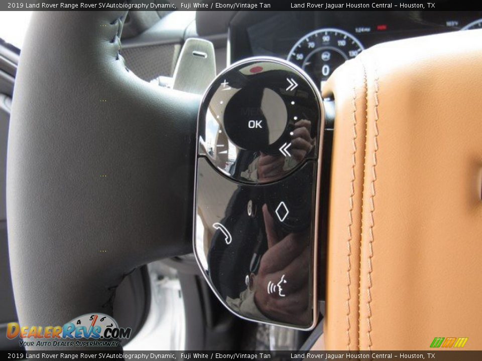 2019 Land Rover Range Rover SVAutobiography Dynamic Steering Wheel Photo #31