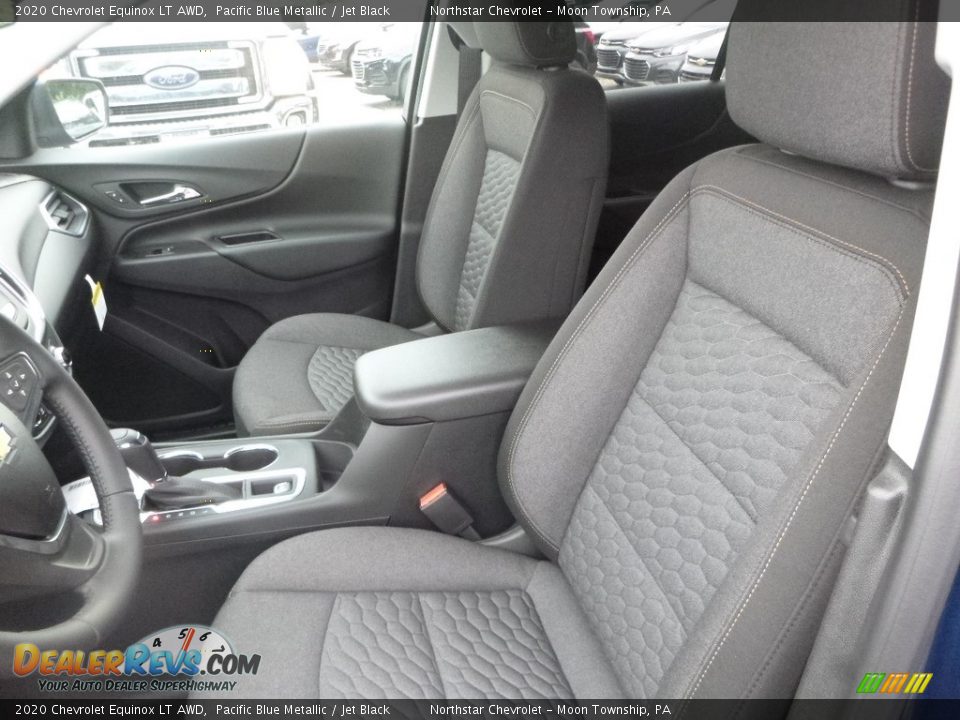 Front Seat of 2020 Chevrolet Equinox LT AWD Photo #15