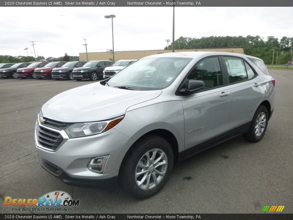 Front 3/4 View of 2020 Chevrolet Equinox LS AWD Photo #1