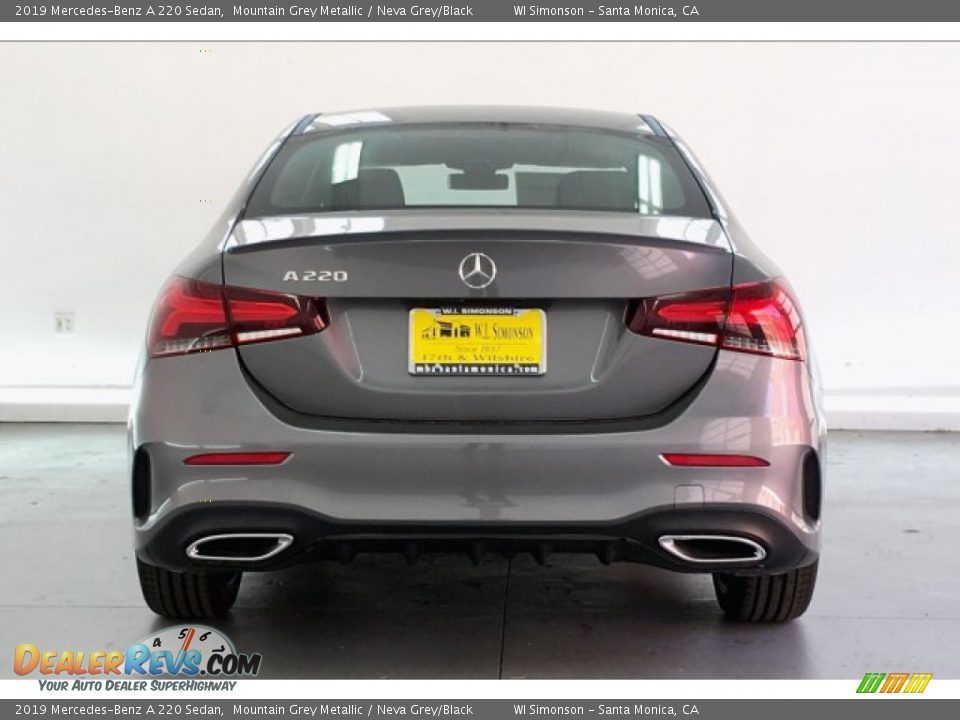 2019 Mercedes-Benz A 220 Sedan Mountain Grey Metallic / Neva Grey/Black Photo #3