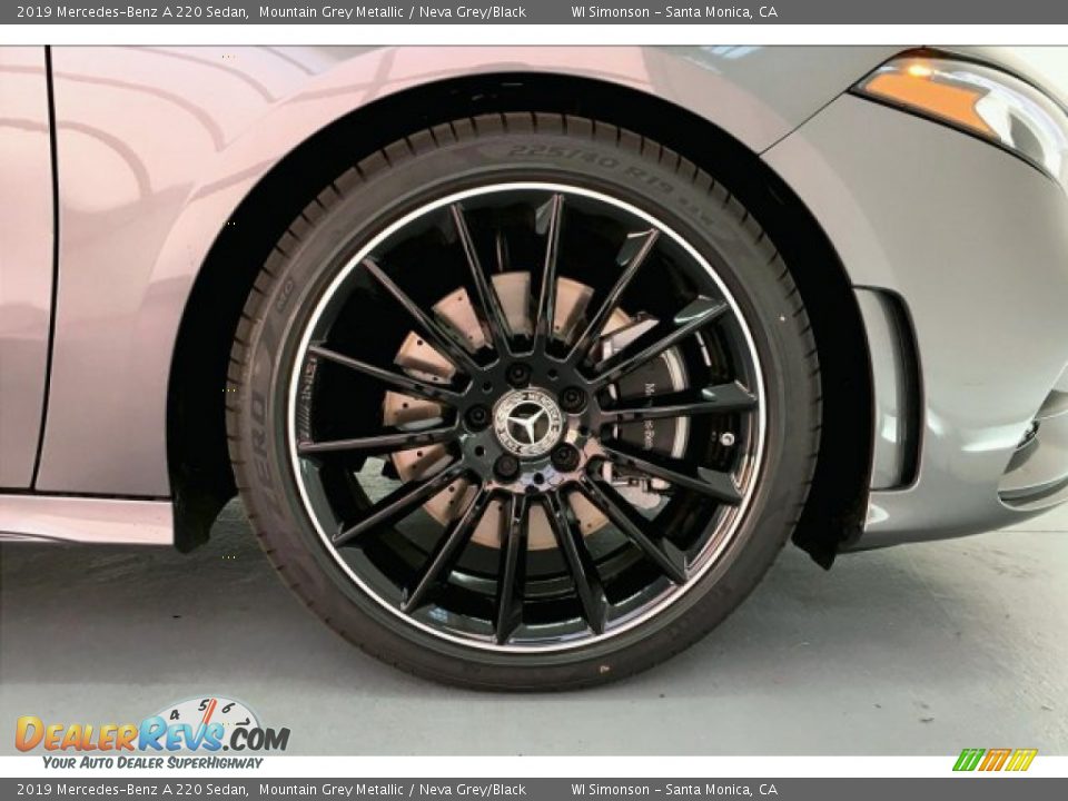 2019 Mercedes-Benz A 220 Sedan Mountain Grey Metallic / Neva Grey/Black Photo #9