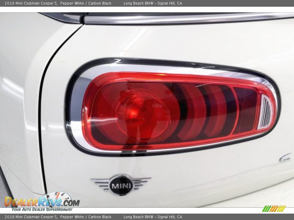 2019 Mini Clubman Cooper S Pepper White / Carbon Black Photo #22