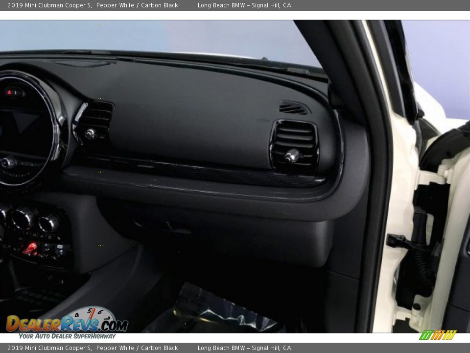 2019 Mini Clubman Cooper S Pepper White / Carbon Black Photo #24