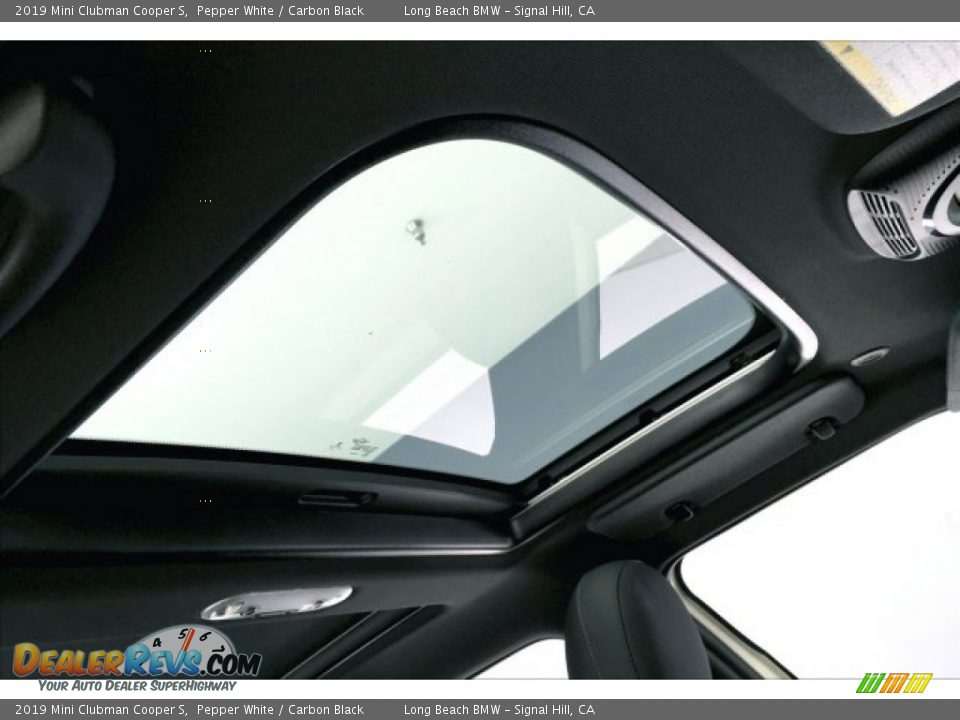 2019 Mini Clubman Cooper S Pepper White / Carbon Black Photo #25