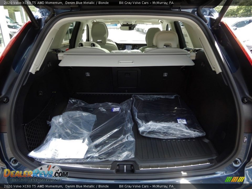 2020 Volvo XC60 T5 AWD Momentum Denim Blue Metallic / Blonde Photo #3