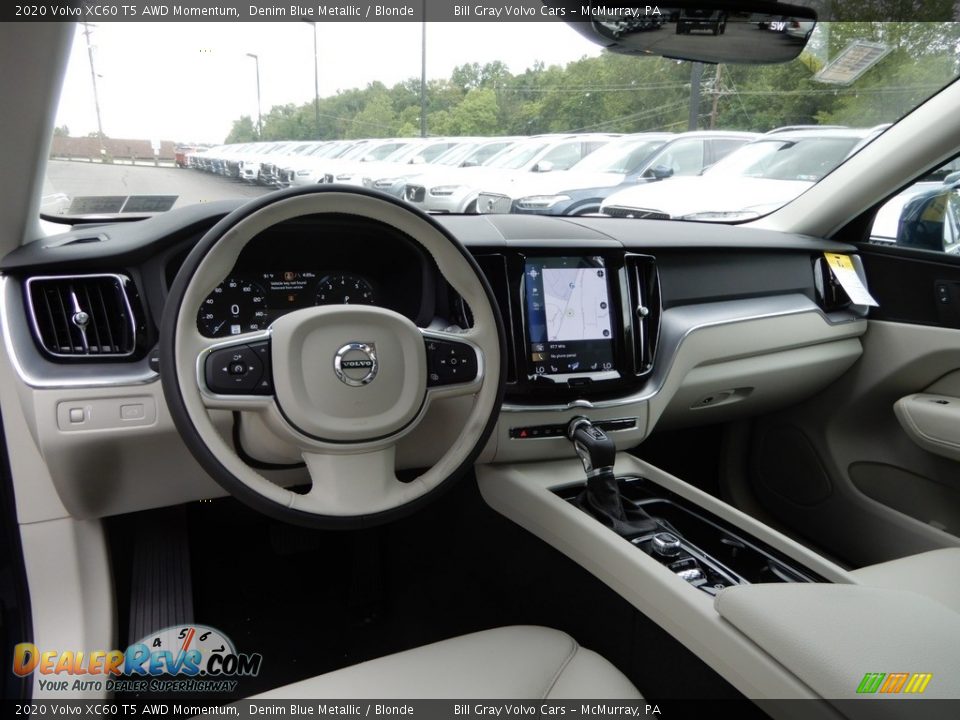Front Seat of 2020 Volvo XC60 T5 AWD Momentum Photo #9