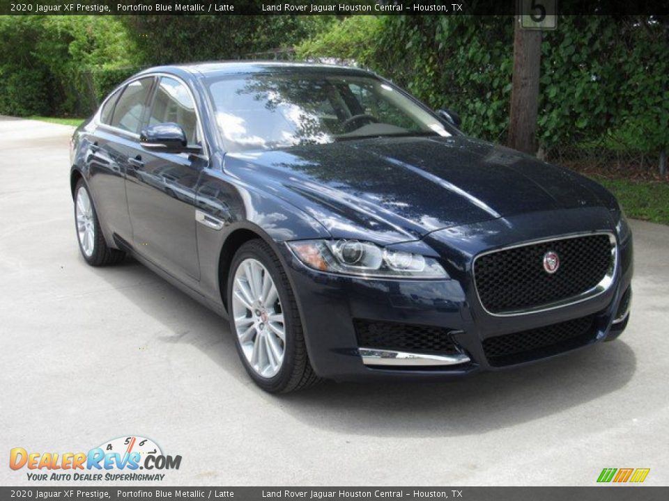 Front 3/4 View of 2020 Jaguar XF Prestige Photo #2