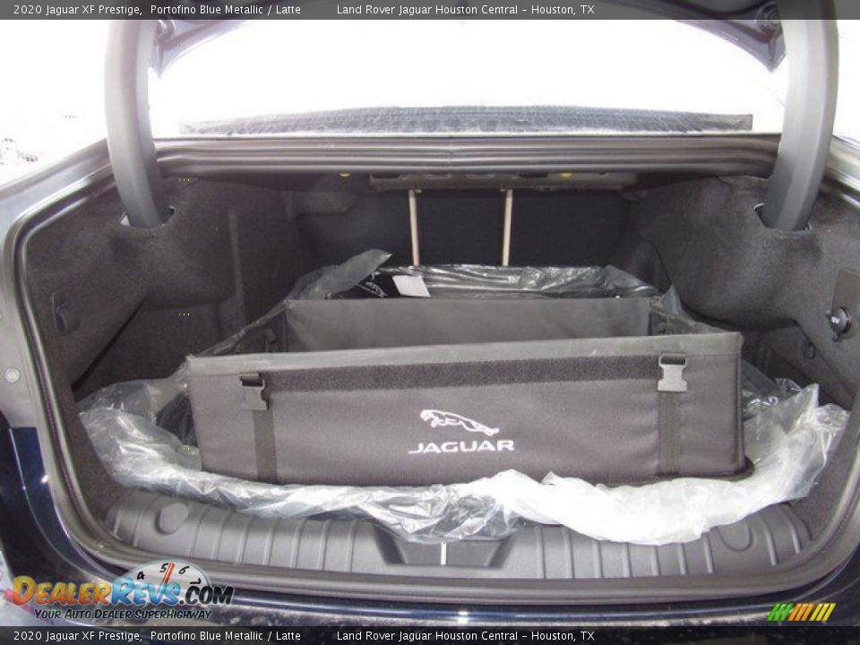 2020 Jaguar XF Prestige Trunk Photo #17