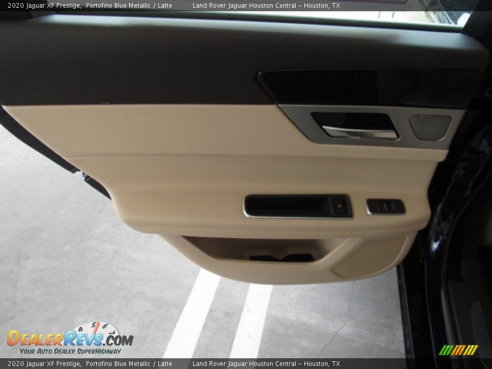 Door Panel of 2020 Jaguar XF Prestige Photo #22