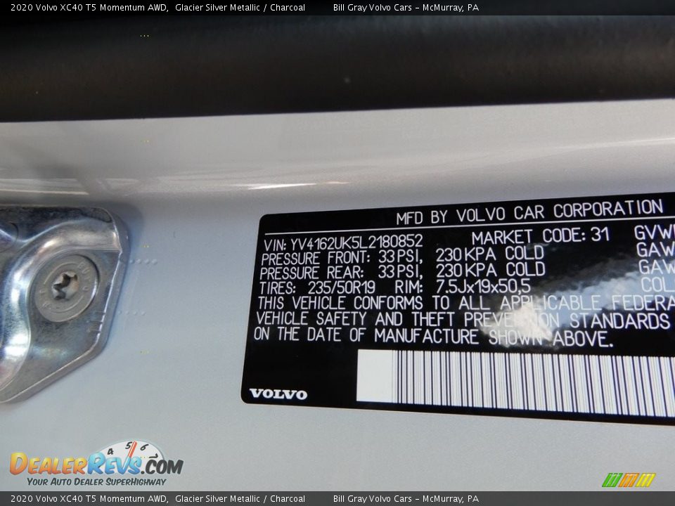 2020 Volvo XC40 T5 Momentum AWD Glacier Silver Metallic / Charcoal Photo #11