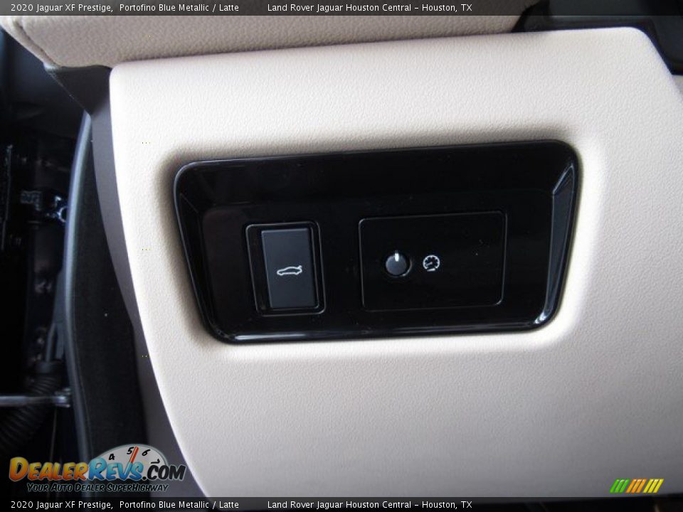 2020 Jaguar XF Prestige Portofino Blue Metallic / Latte Photo #26