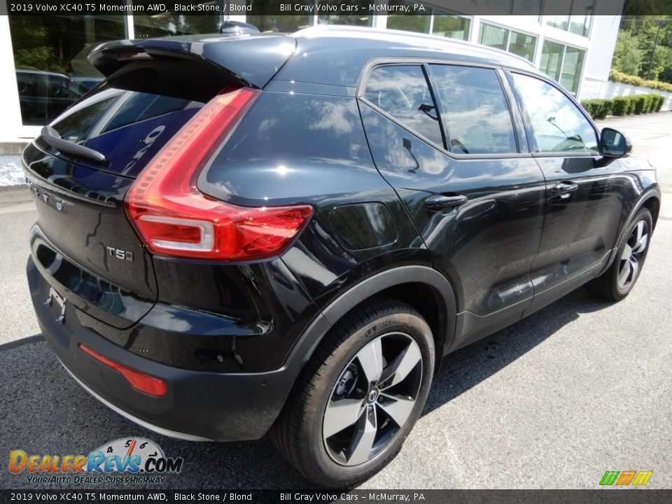 2019 Volvo XC40 T5 Momentum AWD Black Stone / Blond Photo #2