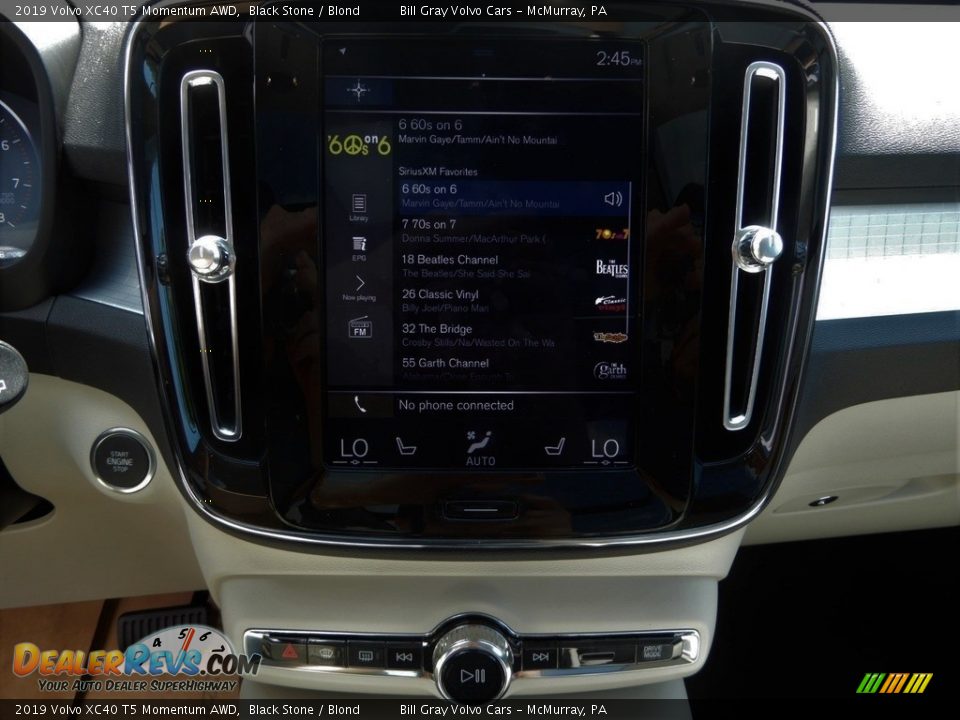 2019 Volvo XC40 T5 Momentum AWD Black Stone / Blond Photo #15