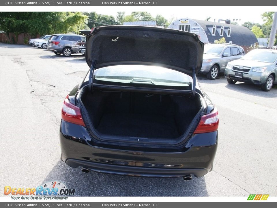 2018 Nissan Altima 2.5 SV Super Black / Charcoal Photo #13