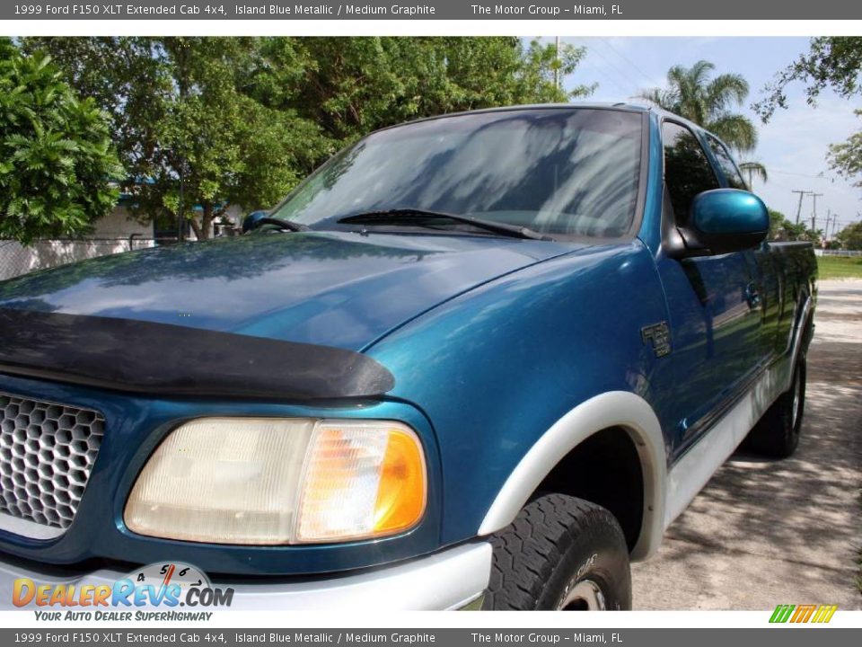 1999 Ford F150 XLT Extended Cab 4x4 Island Blue Metallic / Medium Graphite Photo #30