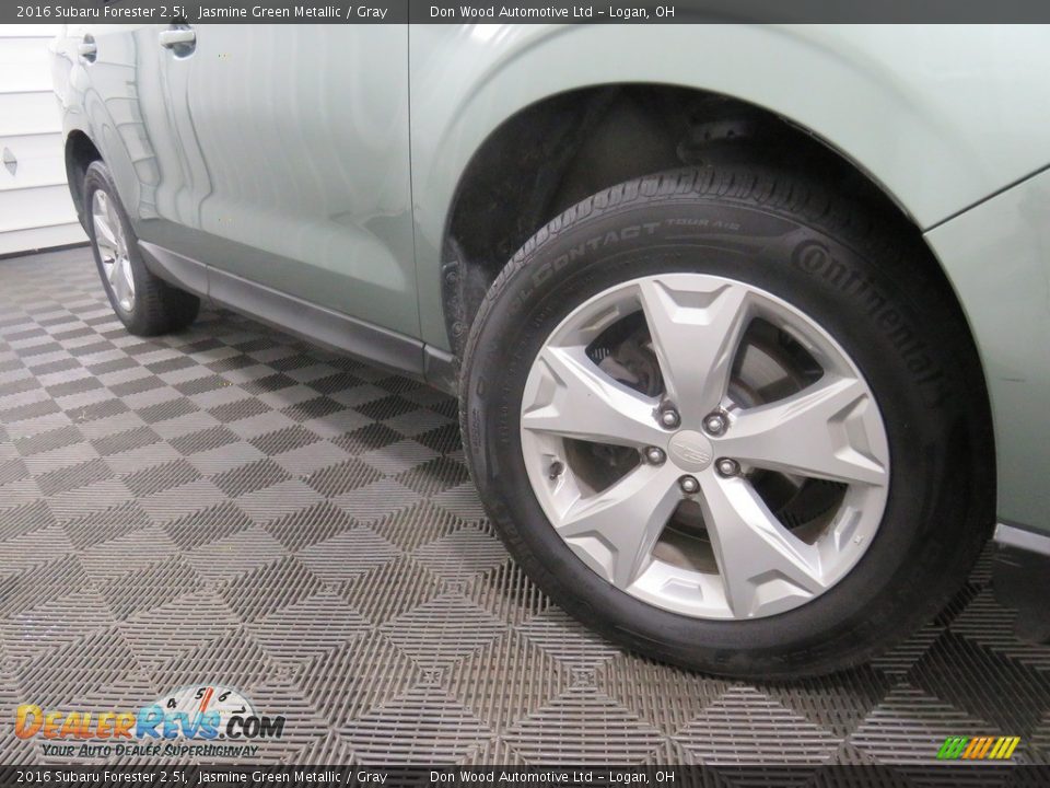 2016 Subaru Forester 2.5i Jasmine Green Metallic / Gray Photo #3
