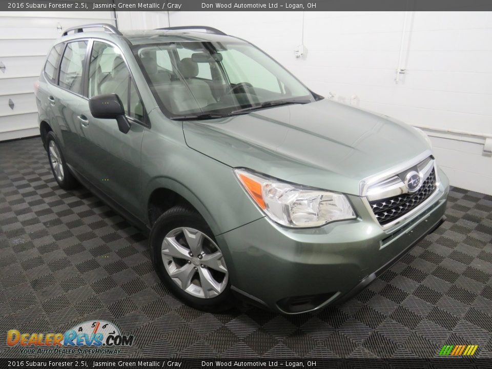 2016 Subaru Forester 2.5i Jasmine Green Metallic / Gray Photo #4