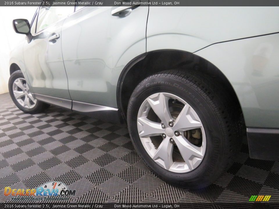 2016 Subaru Forester 2.5i Jasmine Green Metallic / Gray Photo #10