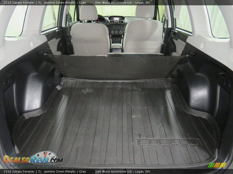 2016 Subaru Forester 2.5i Jasmine Green Metallic / Gray Photo #15