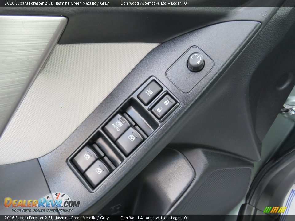 2016 Subaru Forester 2.5i Jasmine Green Metallic / Gray Photo #18