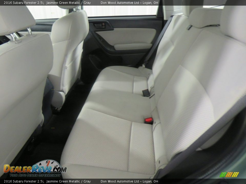 2016 Subaru Forester 2.5i Jasmine Green Metallic / Gray Photo #34