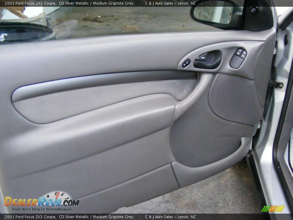 2001 Ford Focus ZX3 Coupe CD Silver Metallic / Medium Graphite Grey Photo #11