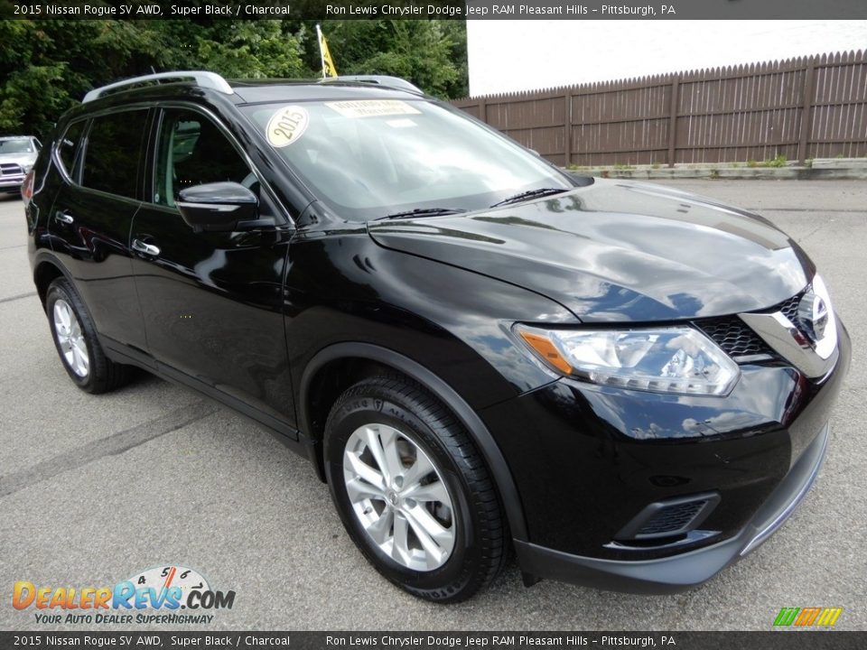 2015 Nissan Rogue SV AWD Super Black / Charcoal Photo #8