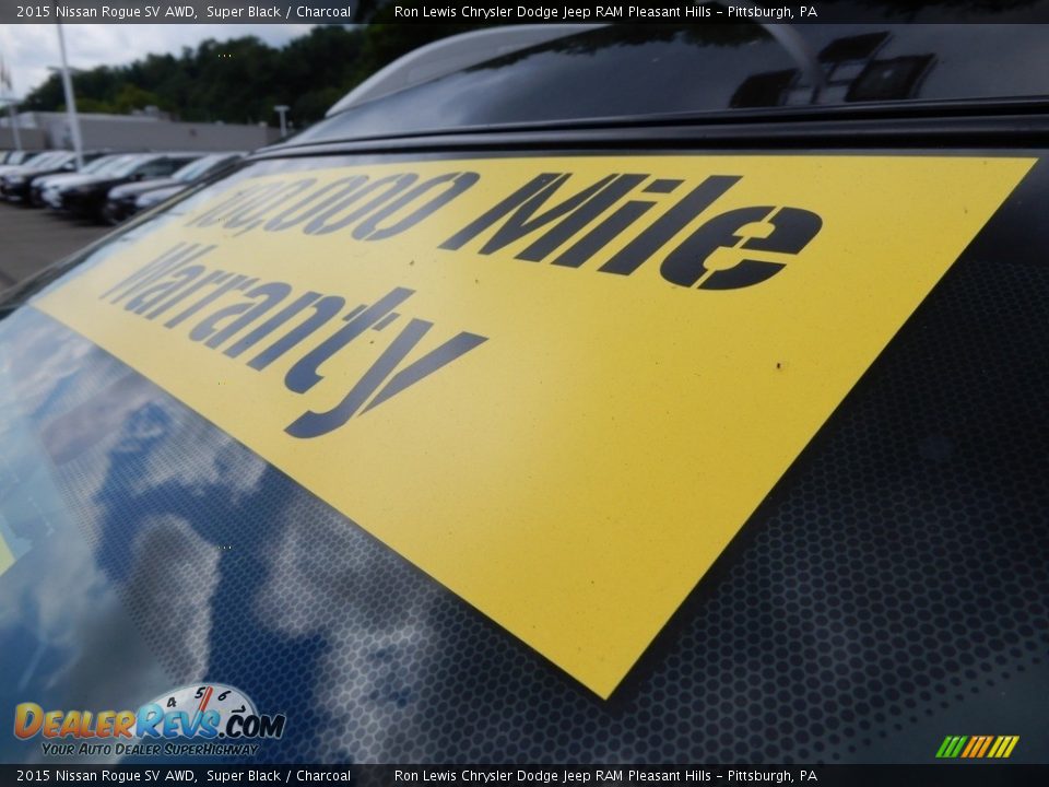 2015 Nissan Rogue SV AWD Super Black / Charcoal Photo #11