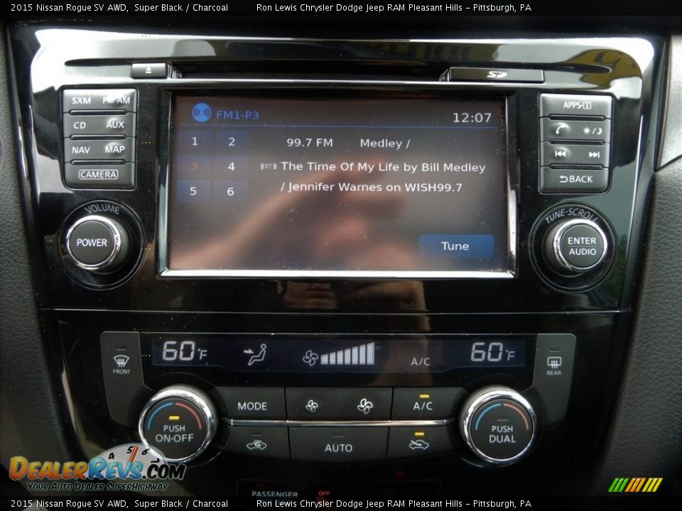 2015 Nissan Rogue SV AWD Super Black / Charcoal Photo #19