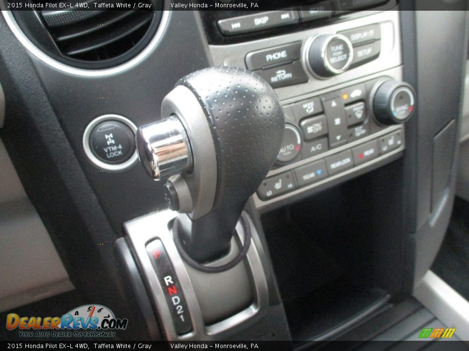 2015 Honda Pilot EX-L 4WD Taffeta White / Gray Photo #17