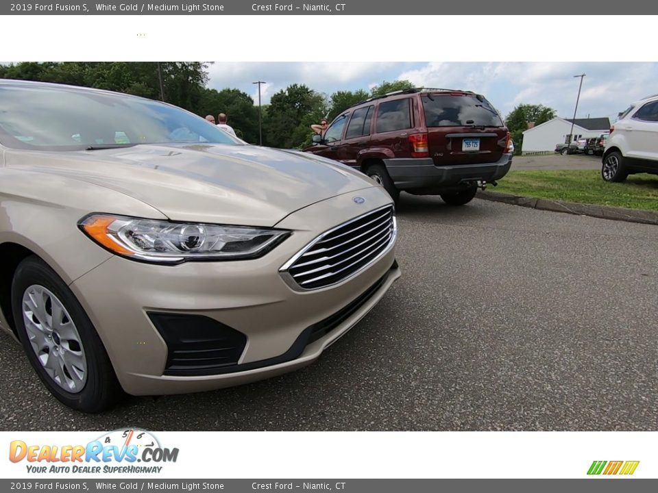 2019 Ford Fusion S White Gold / Medium Light Stone Photo #26