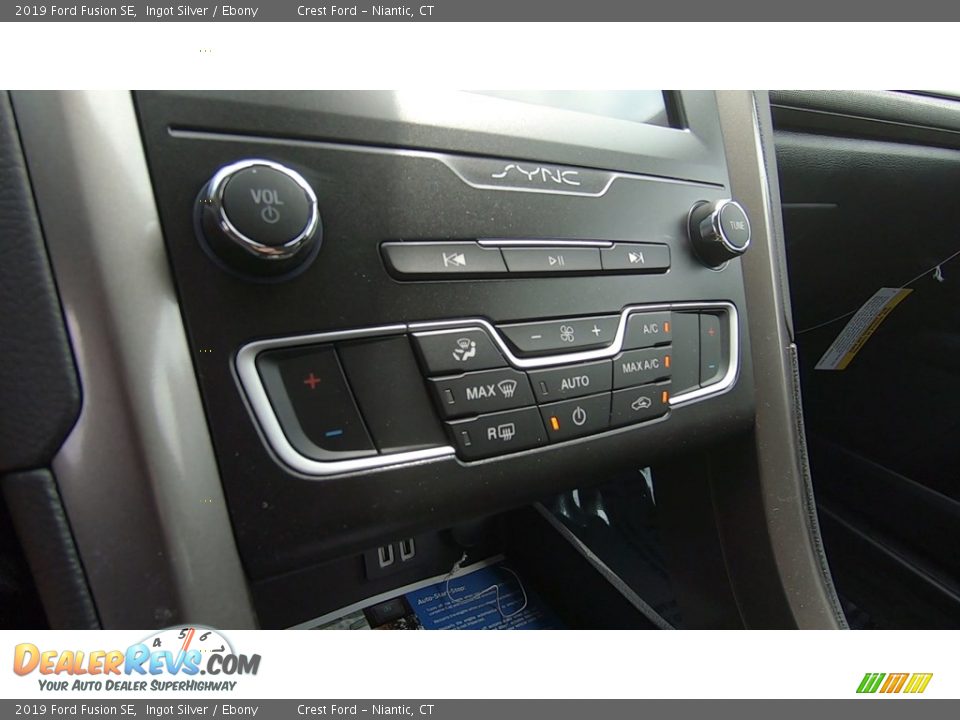 2019 Ford Fusion SE Ingot Silver / Ebony Photo #16