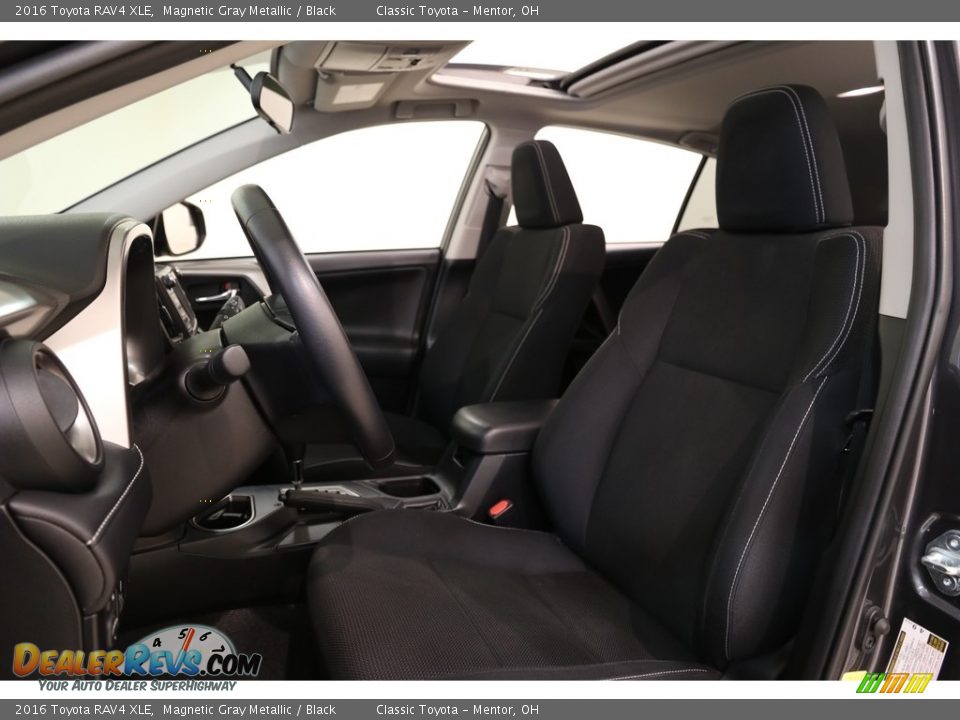 2016 Toyota RAV4 XLE Magnetic Gray Metallic / Black Photo #5