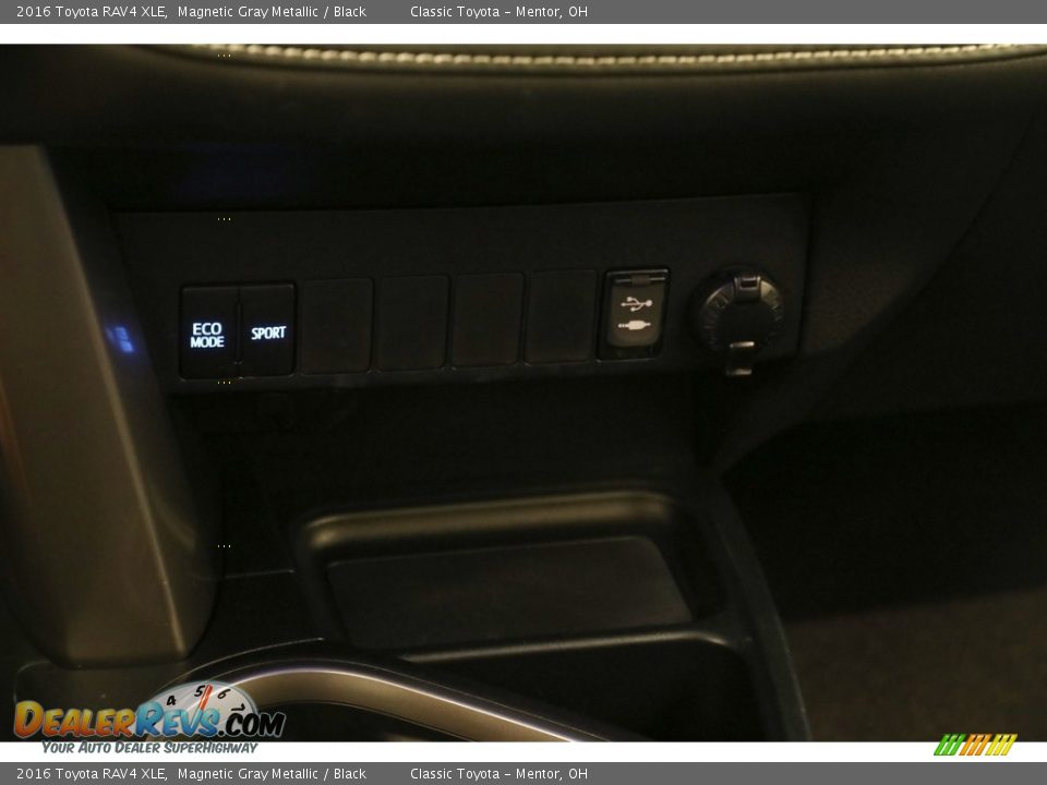 2016 Toyota RAV4 XLE Magnetic Gray Metallic / Black Photo #13