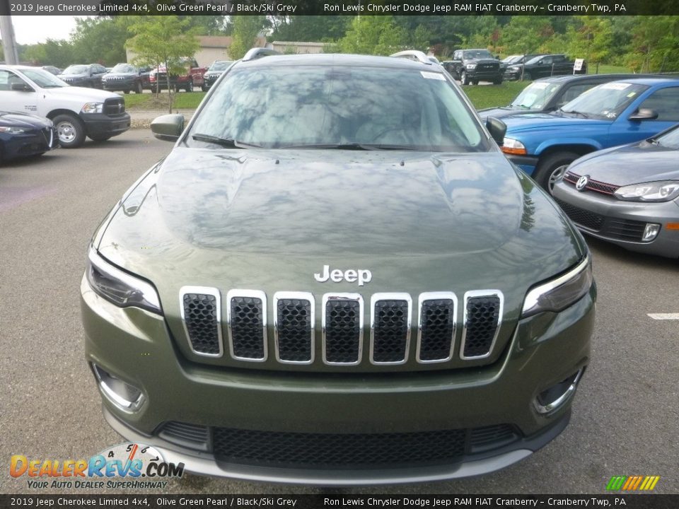 2019 Jeep Cherokee Limited 4x4 Olive Green Pearl / Black/Ski Grey Photo #8
